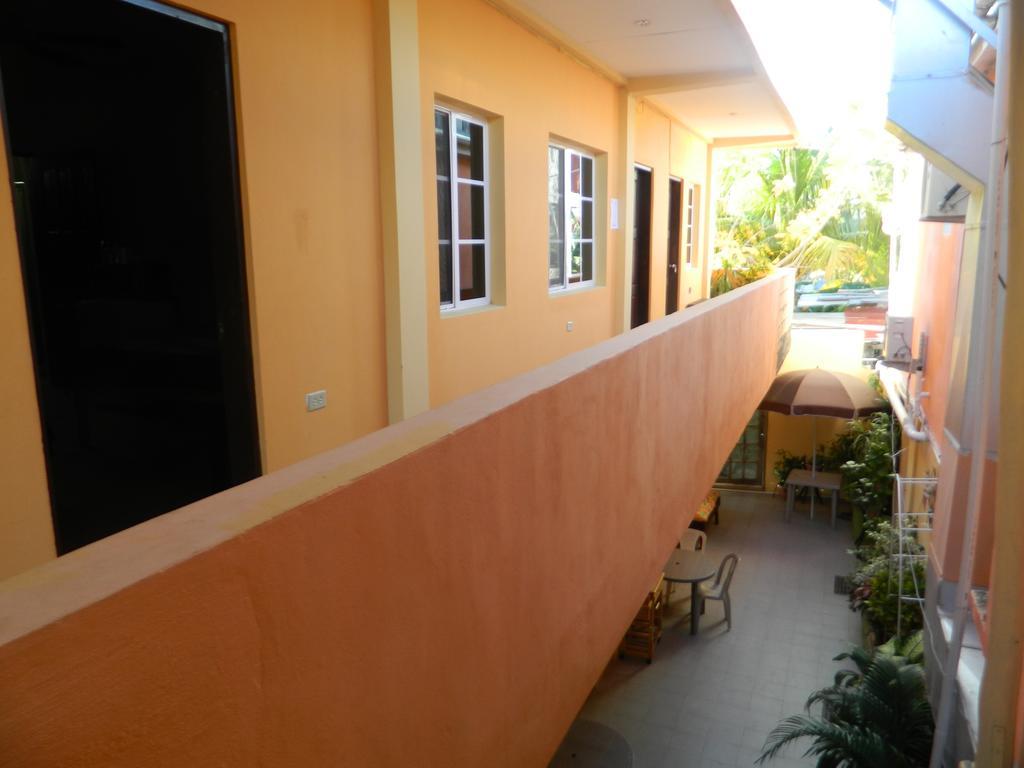 Bella Sombra Guest House Downtown Ciudad de Belice Habitación foto